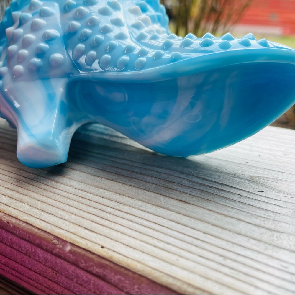 Vintage Fenton Blue & White Hobnail Milk Glass Victorian Style Shoe Figurine - Picture 10 of 11